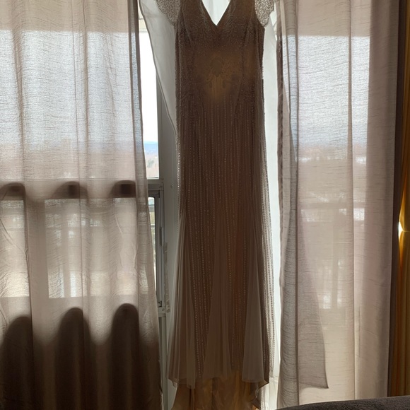 Adrianna Papell wedding dress size 16 - Picture 2 of 5